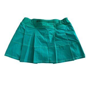 Tennis skirt with built in shorts size large may fit a regular height large best